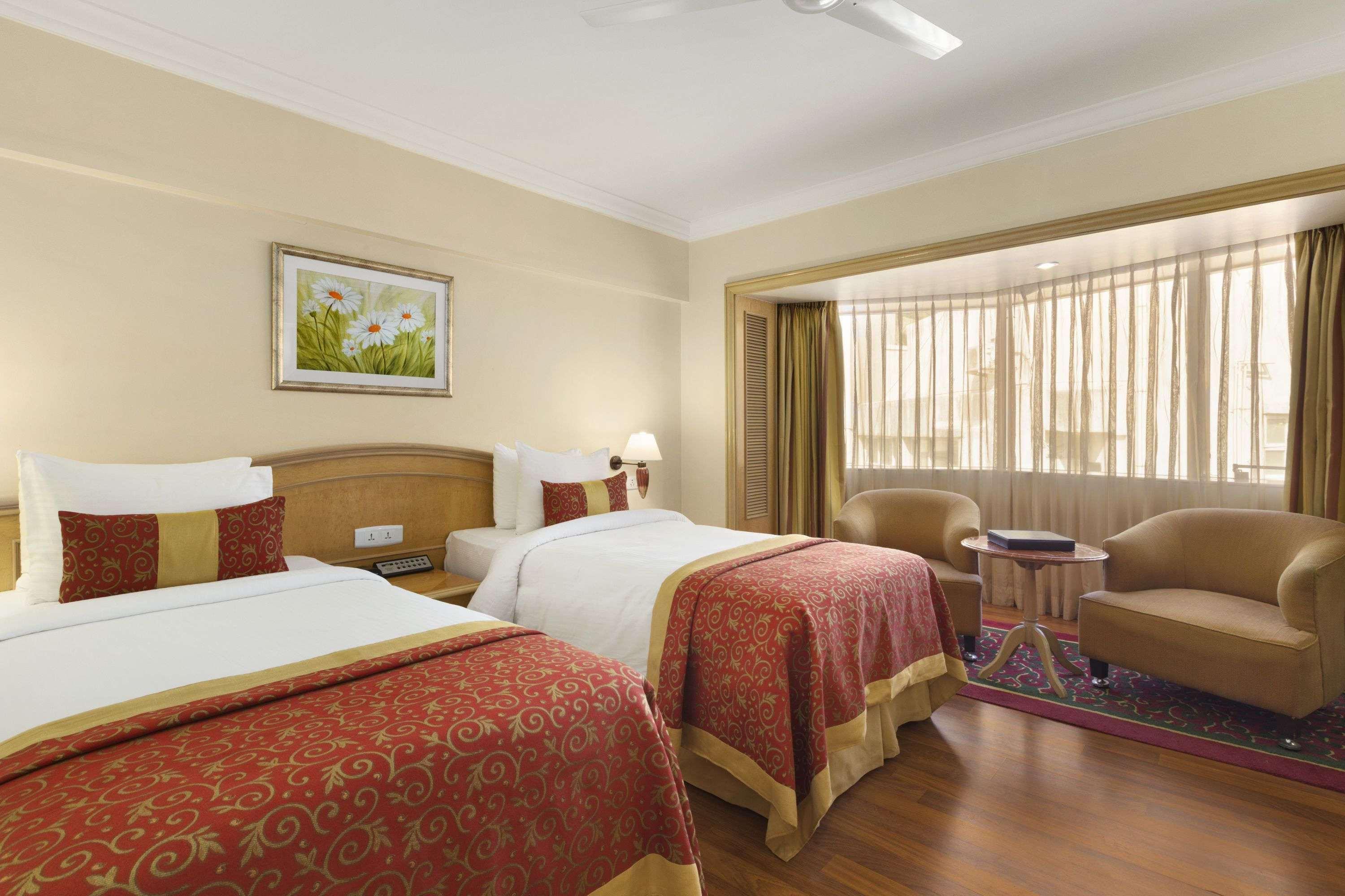 Ramada Plaza By Wyndham Palm Grove Ξενοδοχείο Βομβάη Εξωτερικό φωτογραφία A room at the Taj Bengal