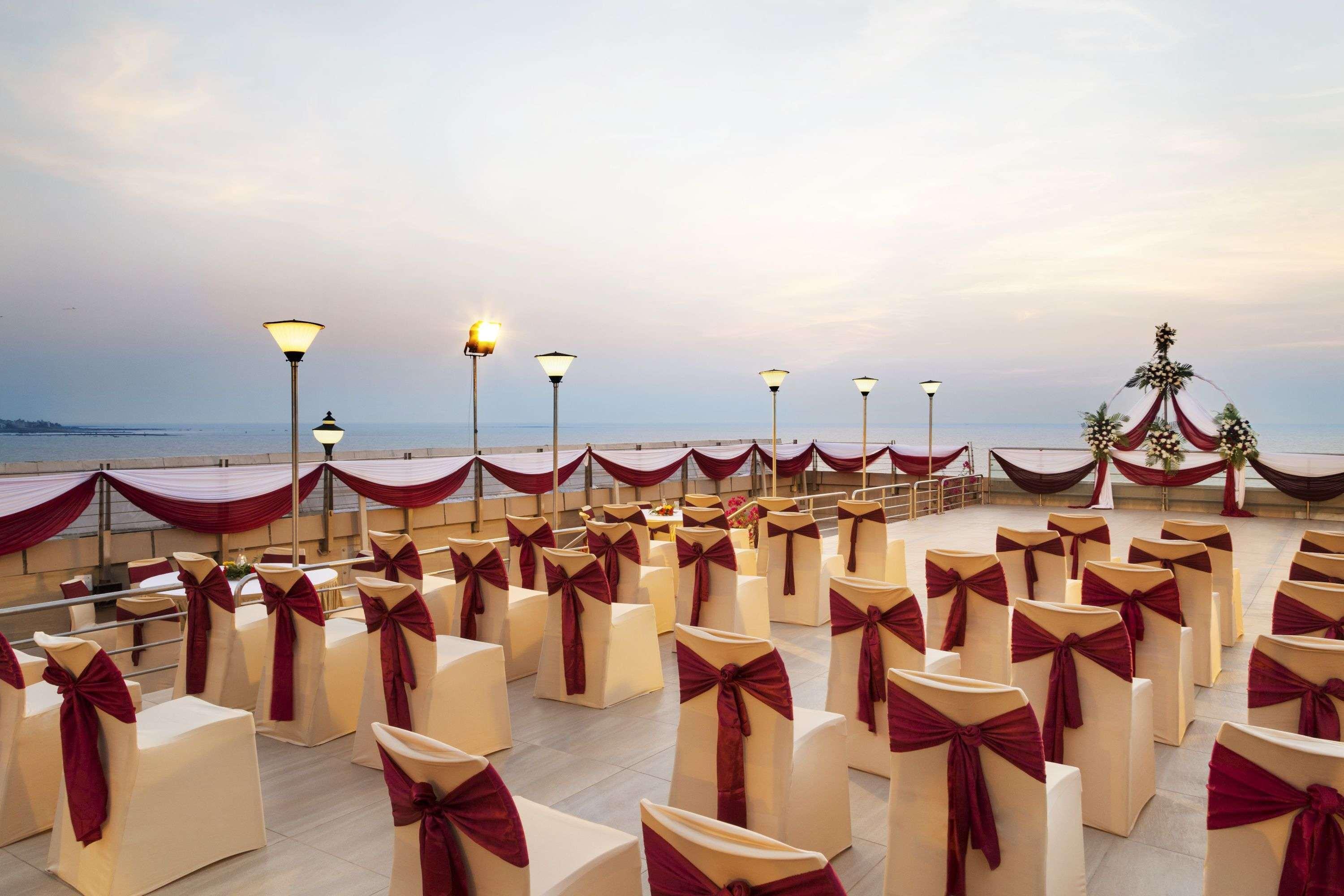 Ramada Plaza By Wyndham Palm Grove Ξενοδοχείο Βομβάη Εξωτερικό φωτογραφία The Royal Terrace