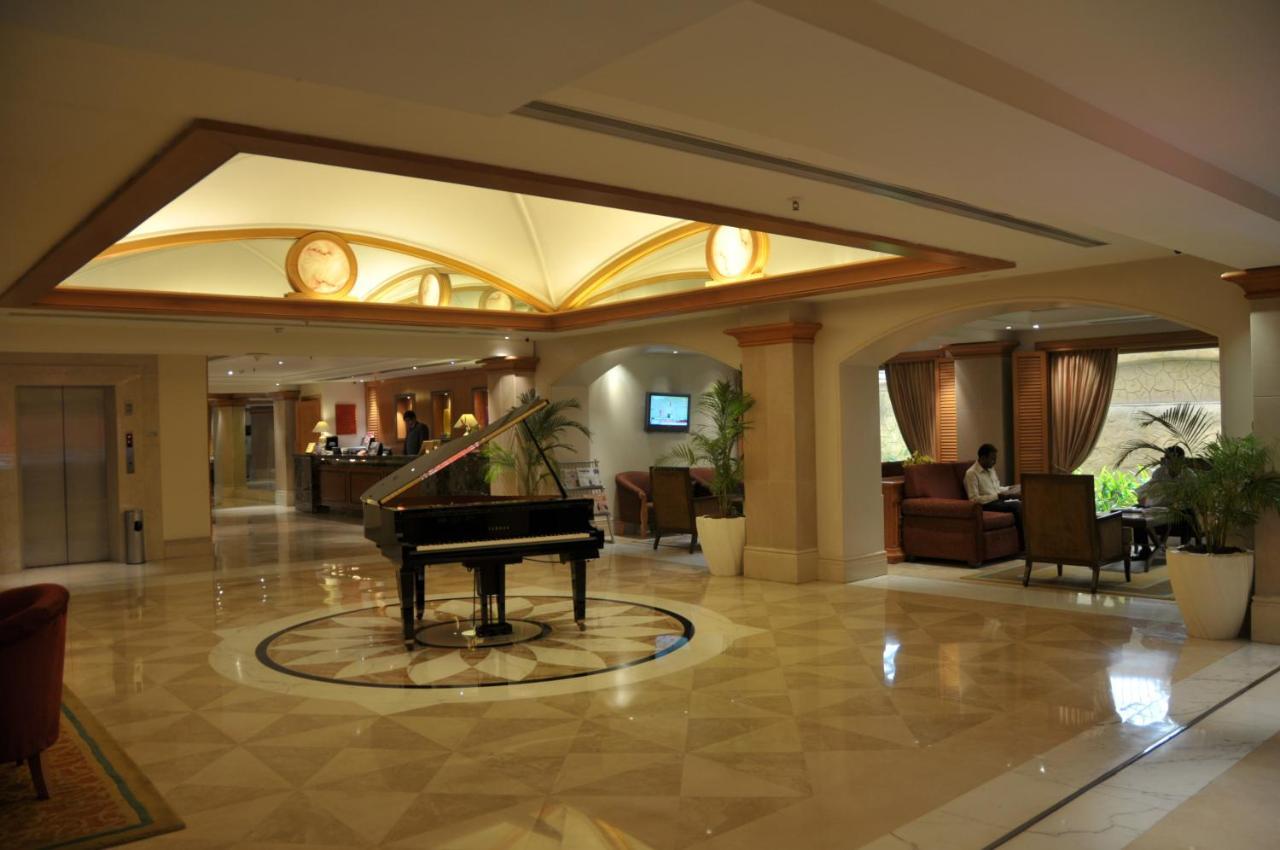 Ramada Plaza By Wyndham Palm Grove Ξενοδοχείο Βομβάη Εξωτερικό φωτογραφία Lobby