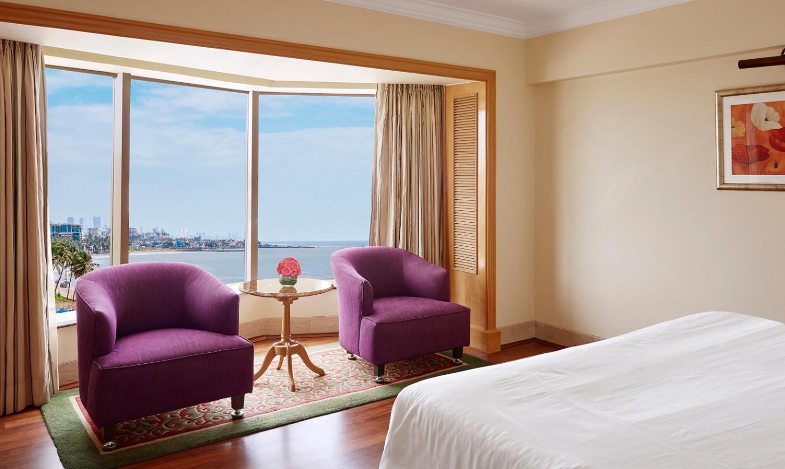 Ramada Plaza By Wyndham Palm Grove Ξενοδοχείο Βομβάη Εξωτερικό φωτογραφία A room at the hotel